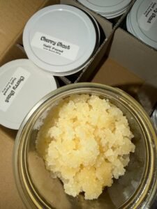 live resin crumble storage jars in factory