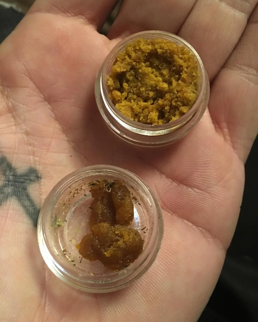 different stages of crumble live resin